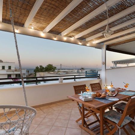 Casa Vacanze Orlando - Con Veranda Vista Mare A 200M Dal Mare Леука Экстерьер фото