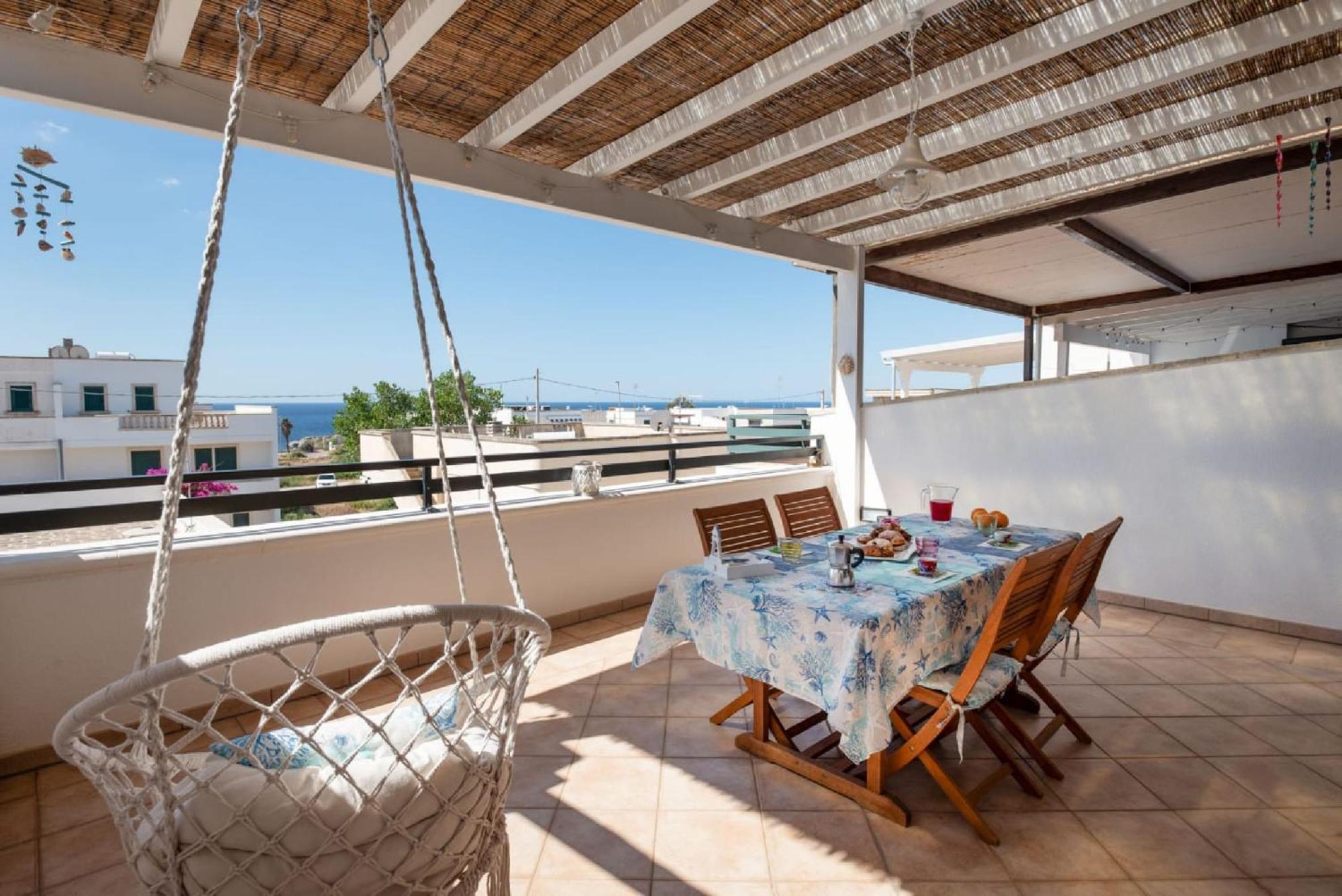 Casa Vacanze Orlando - Con Veranda Vista Mare A 200M Dal Mare Леука Экстерьер фото